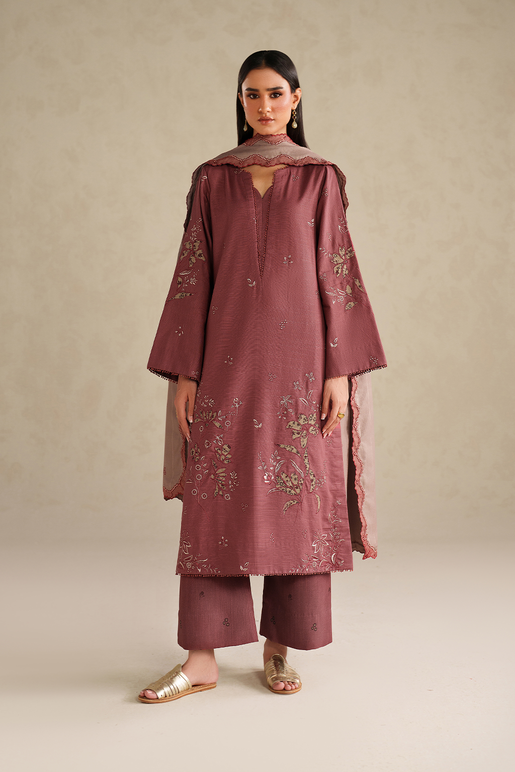UE-581 Embroidered Khaddar
