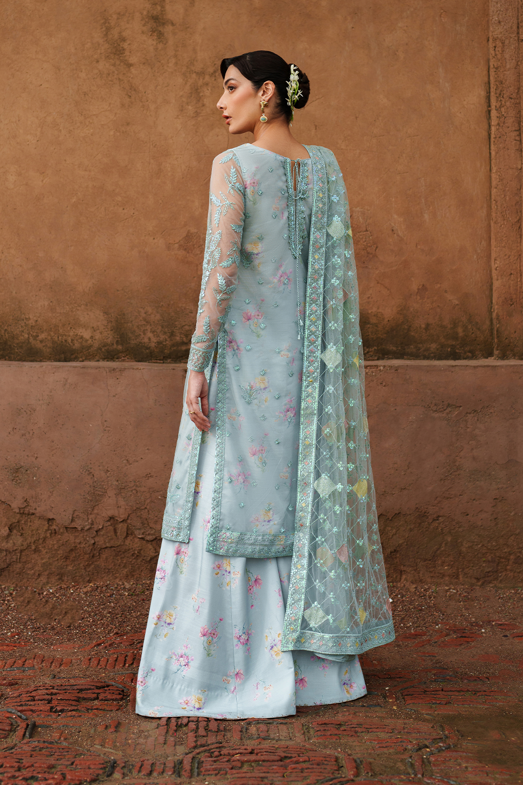 UE-535 Embroidered Net - Iznik