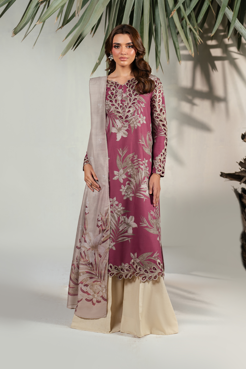 UE-396 Printed Lawn - Iznik