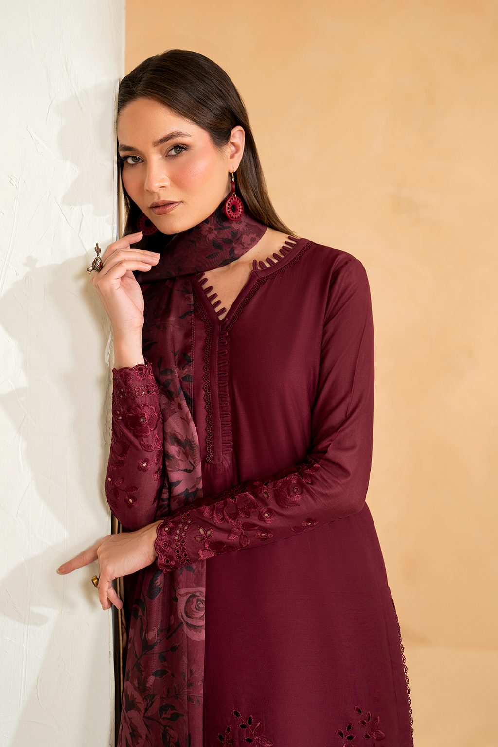 UE-484 Embroidered Lawn Secondary image