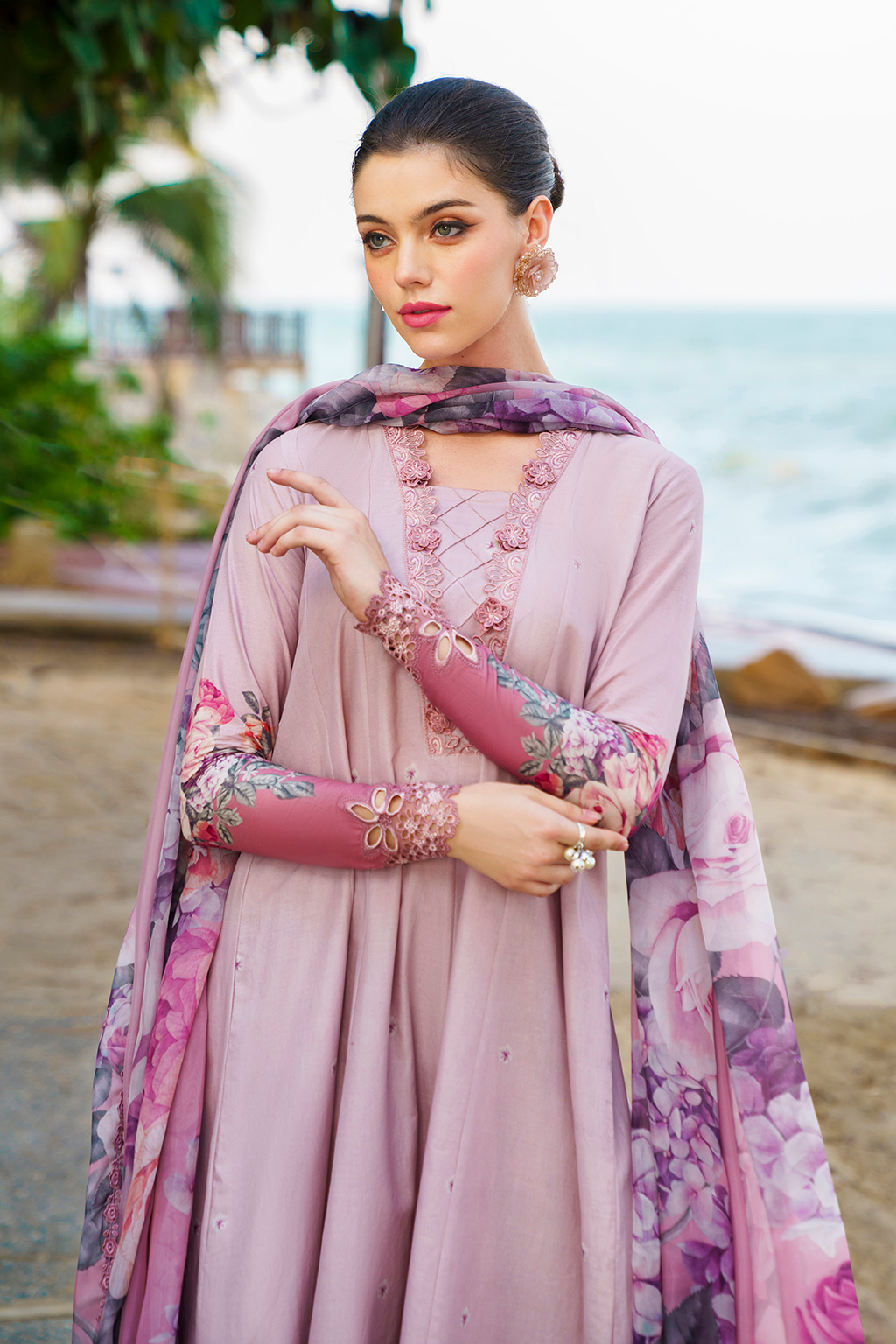UE-217 Printed Lawn - Iznik