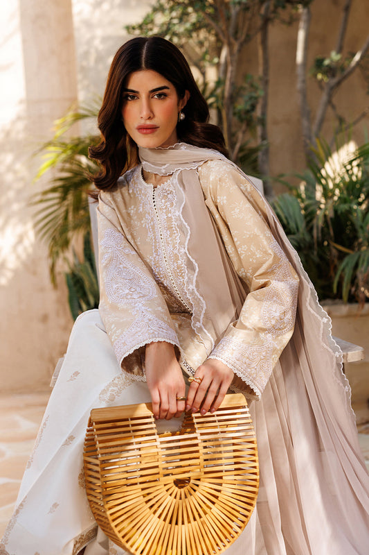 UE-677 Printed Lawn
