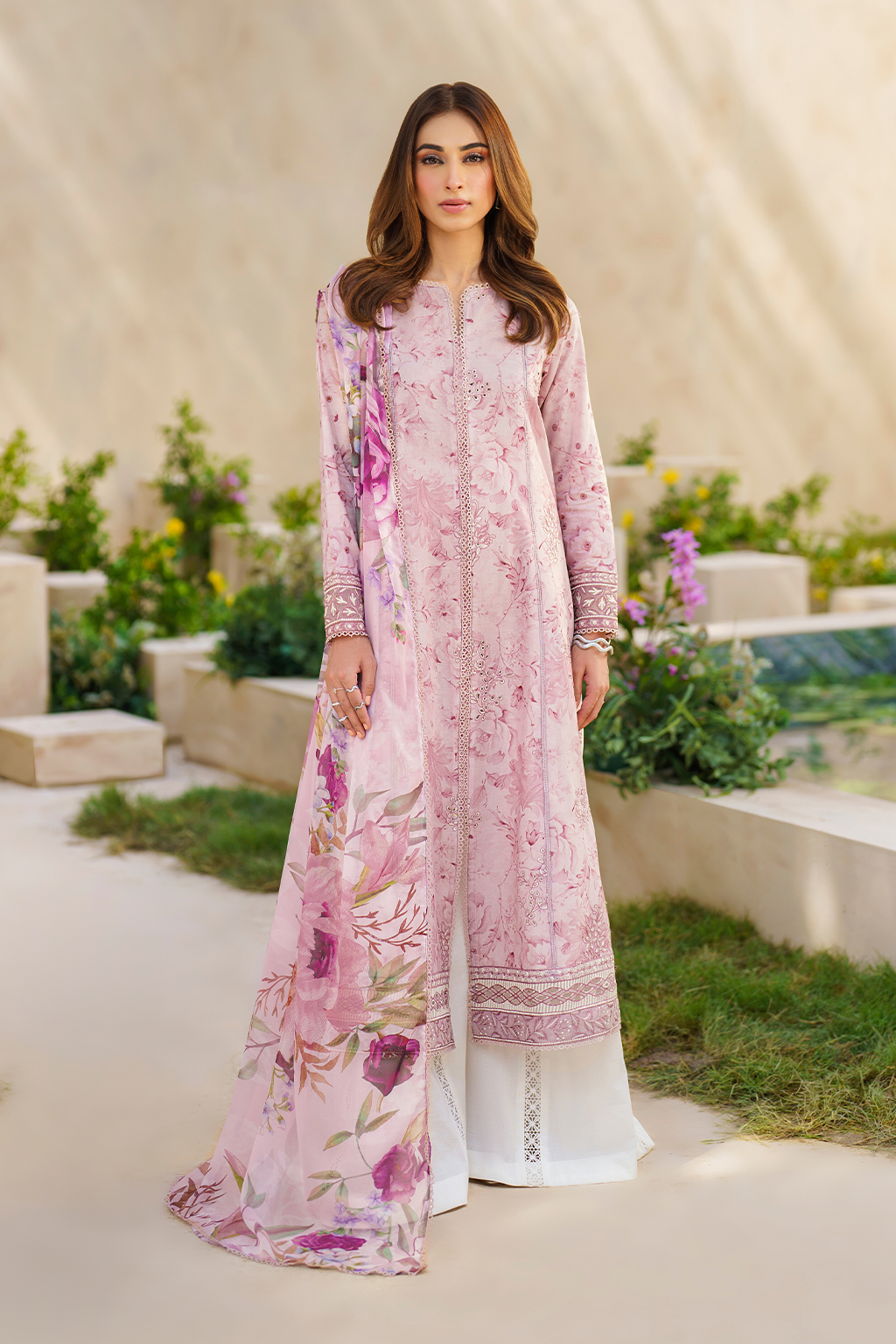 SFL-06 Embroidered Lawn - Iznik
