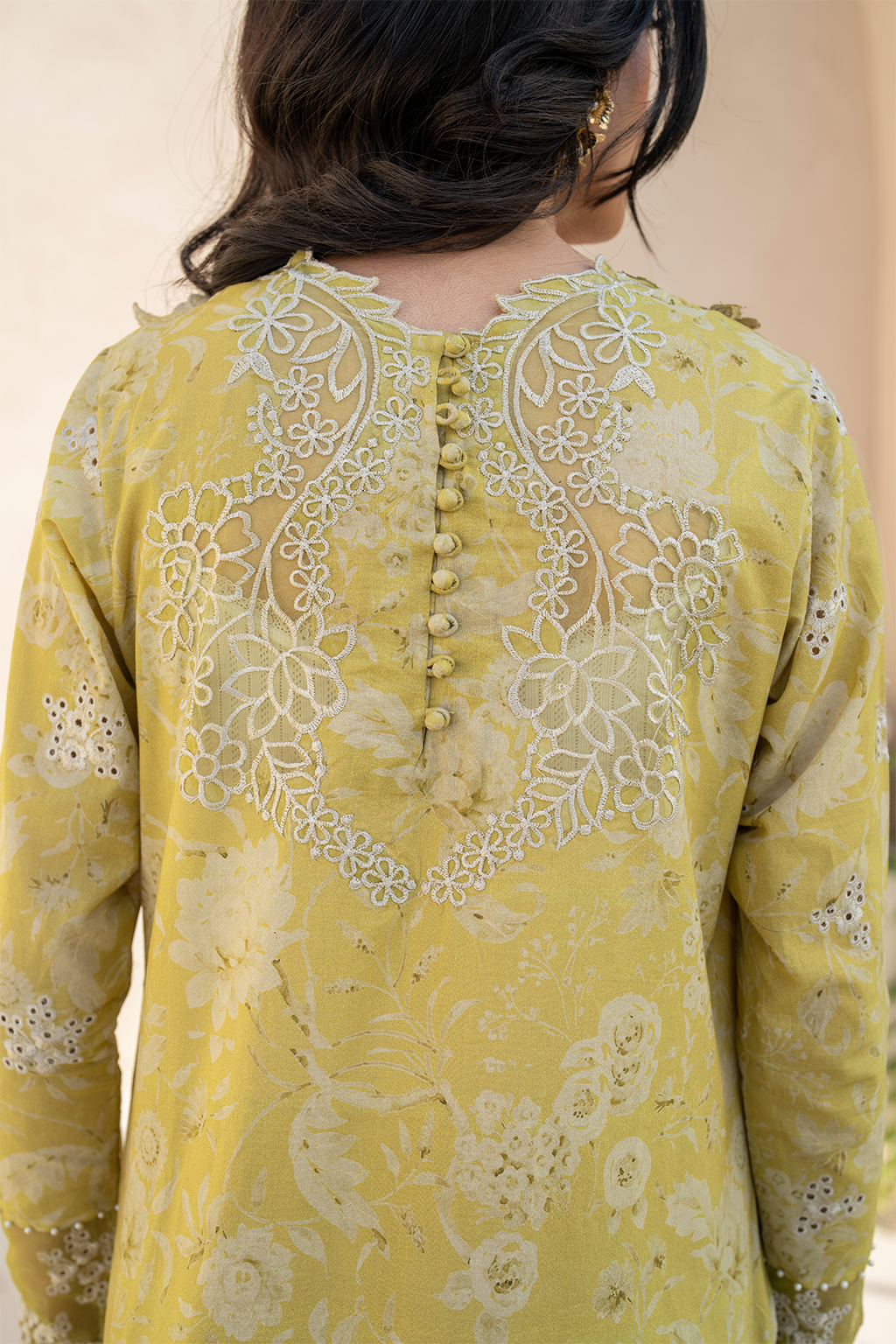 Embroidered Lawn dress - Iznik