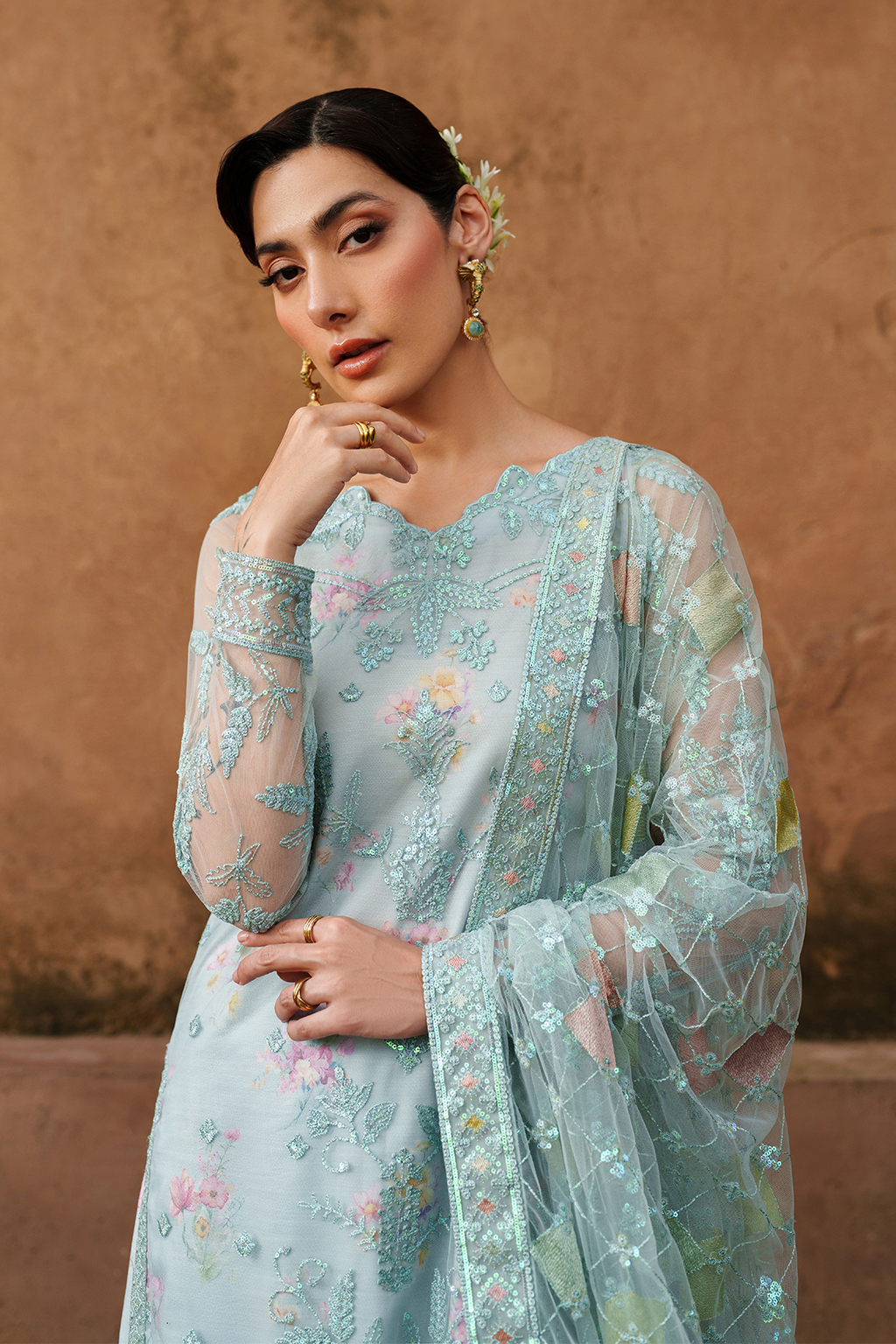 UE-535 Embroidered Net - Iznik