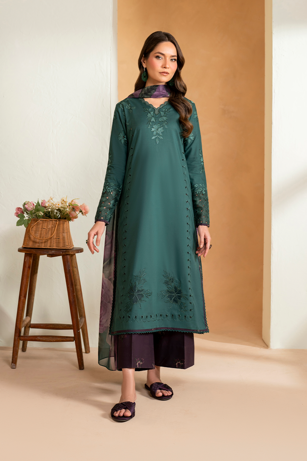 UE-468 Embroidered Lawn - Iznik Main image