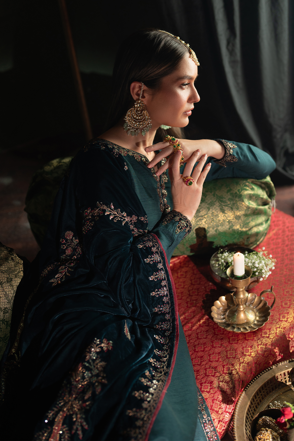 IV-50 Embroidered Velvet - Iznik
