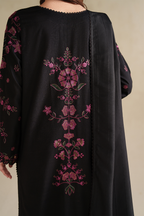UE-585 Embroidered Khaddar - Iznik