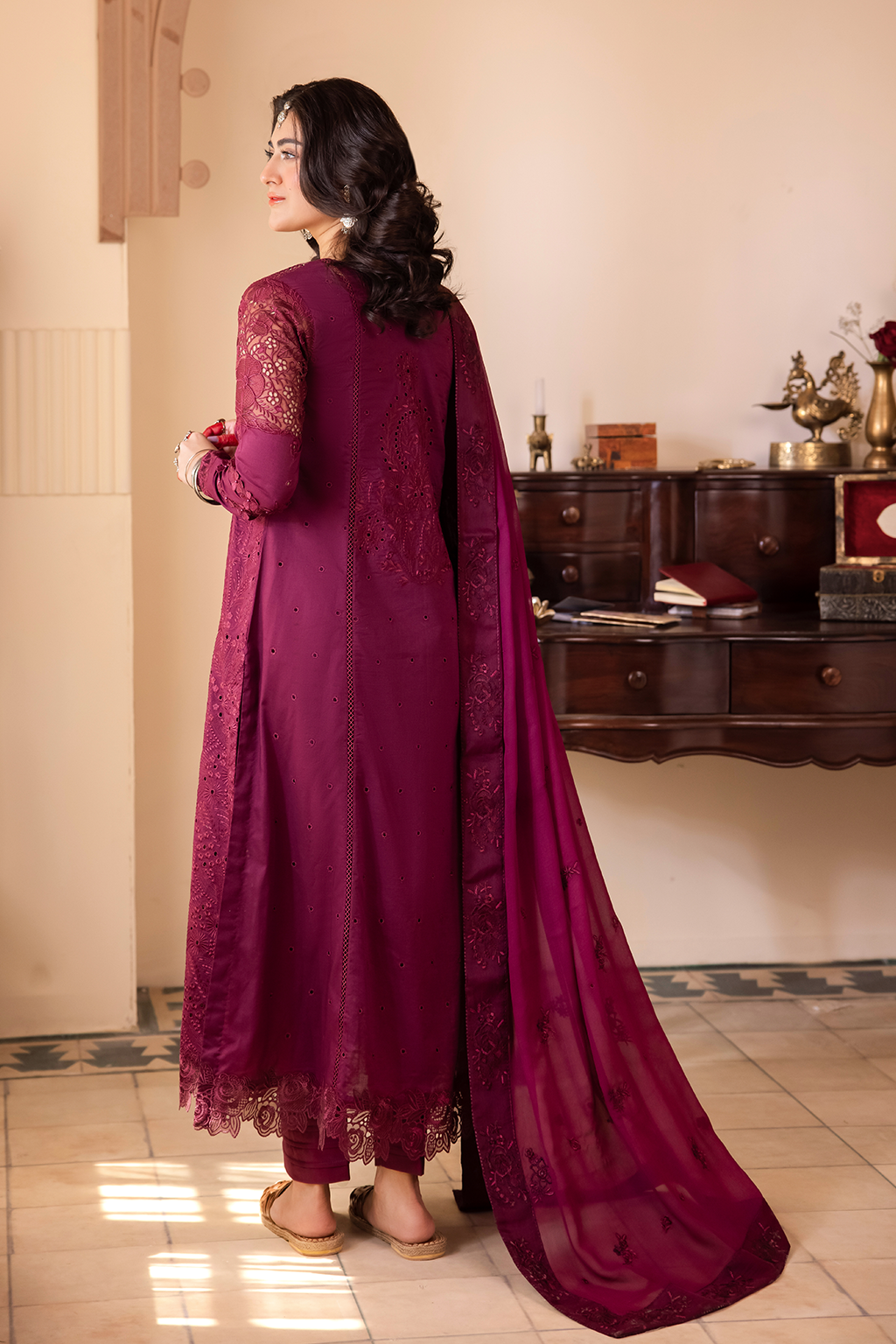 NKG-11  Embroidered Lawn - Iznik
