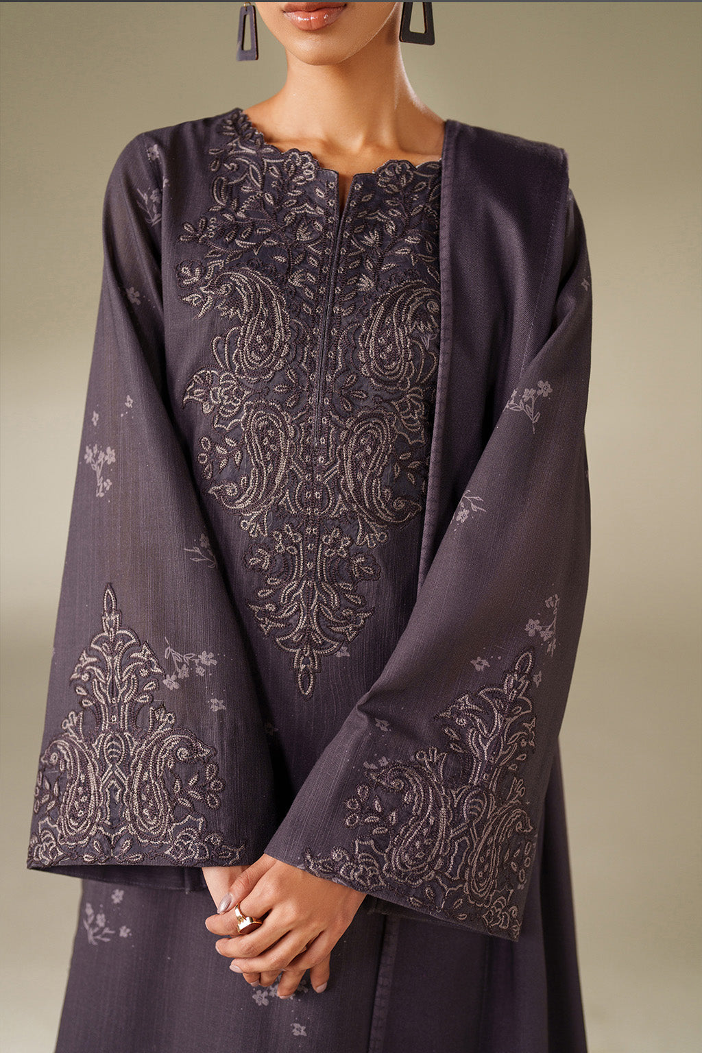 UE-558 Printed Khaddar - Iznik