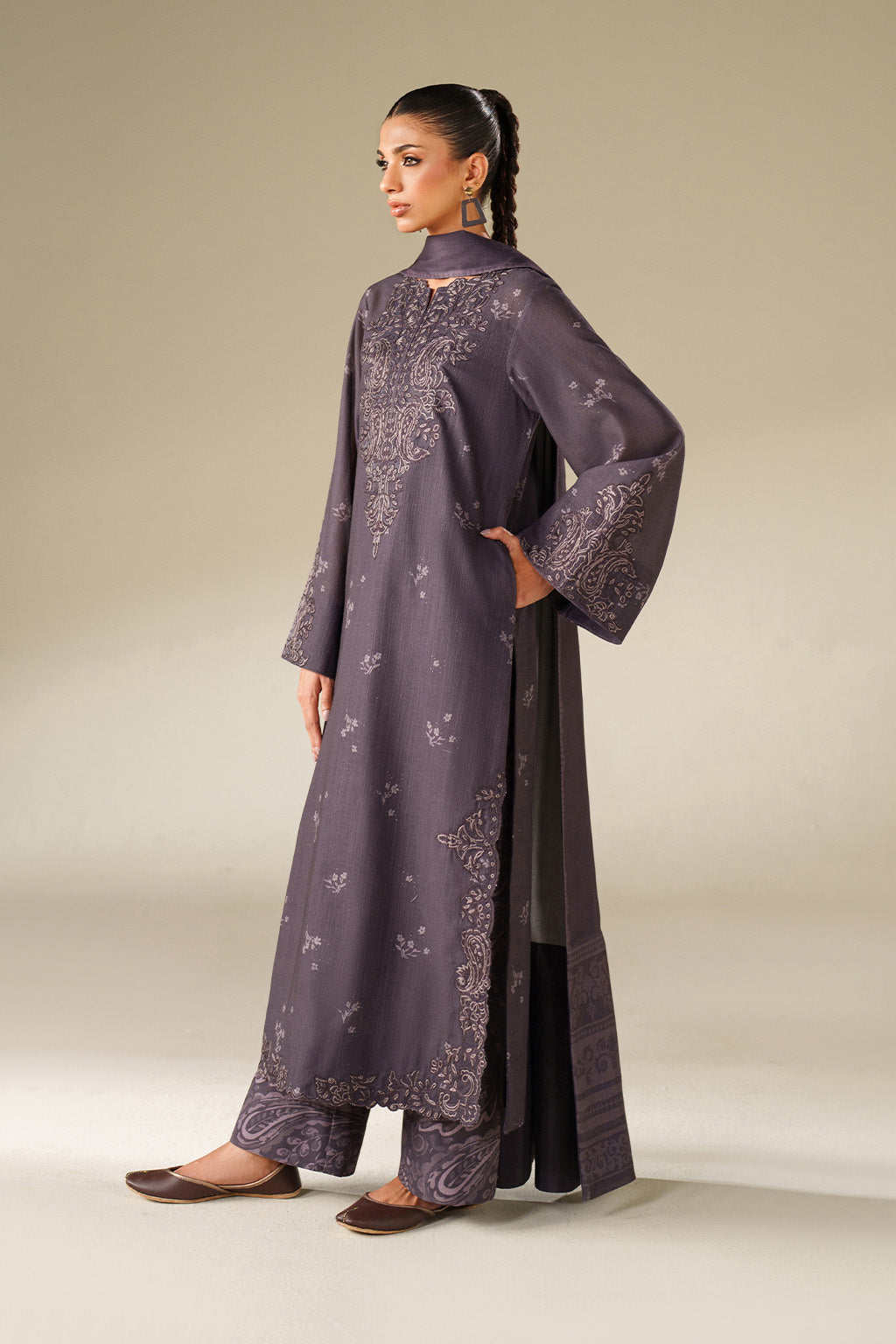 UE-558 Printed Khaddar Secondary image