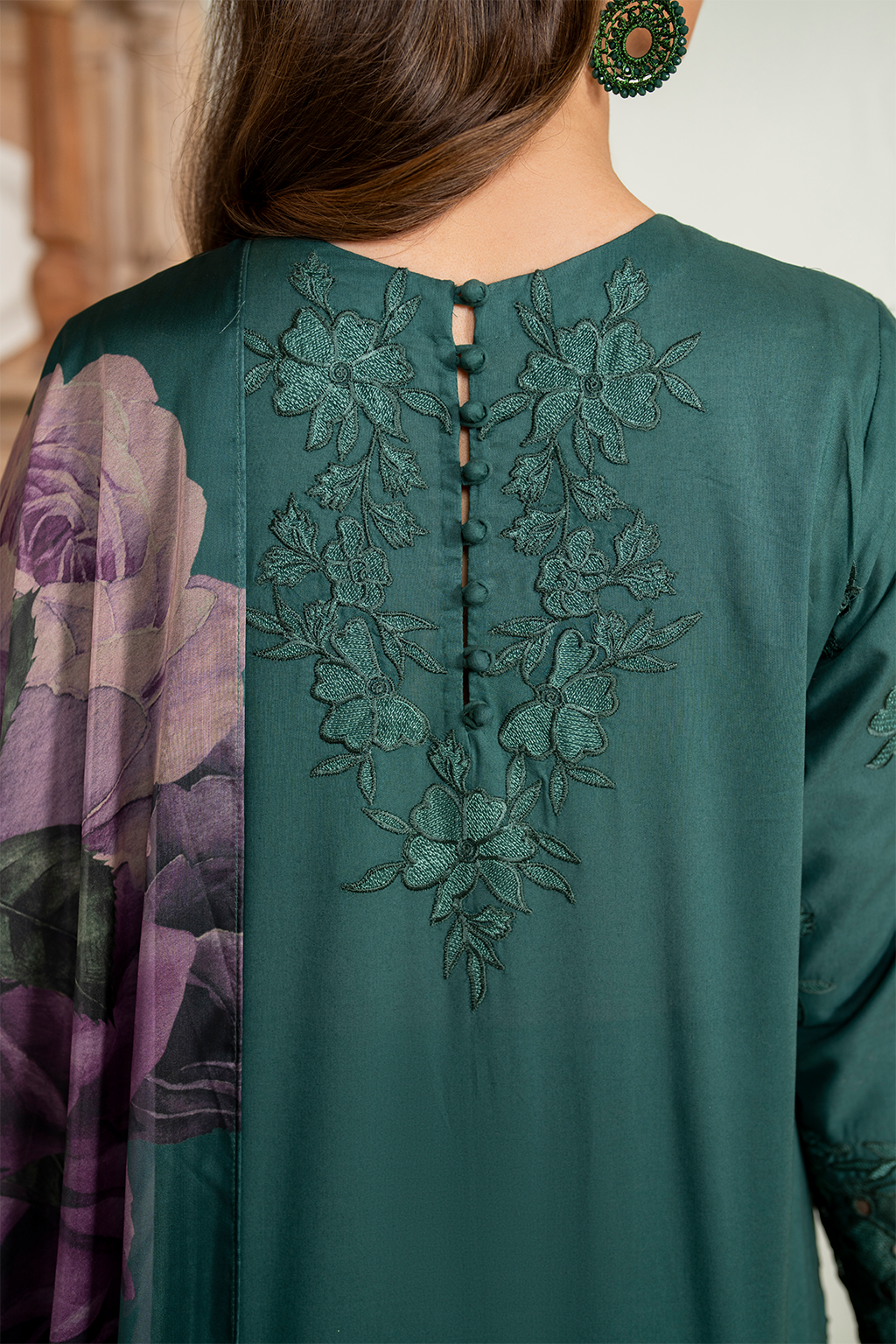 UE-468 Embroidered Lawn - Iznik