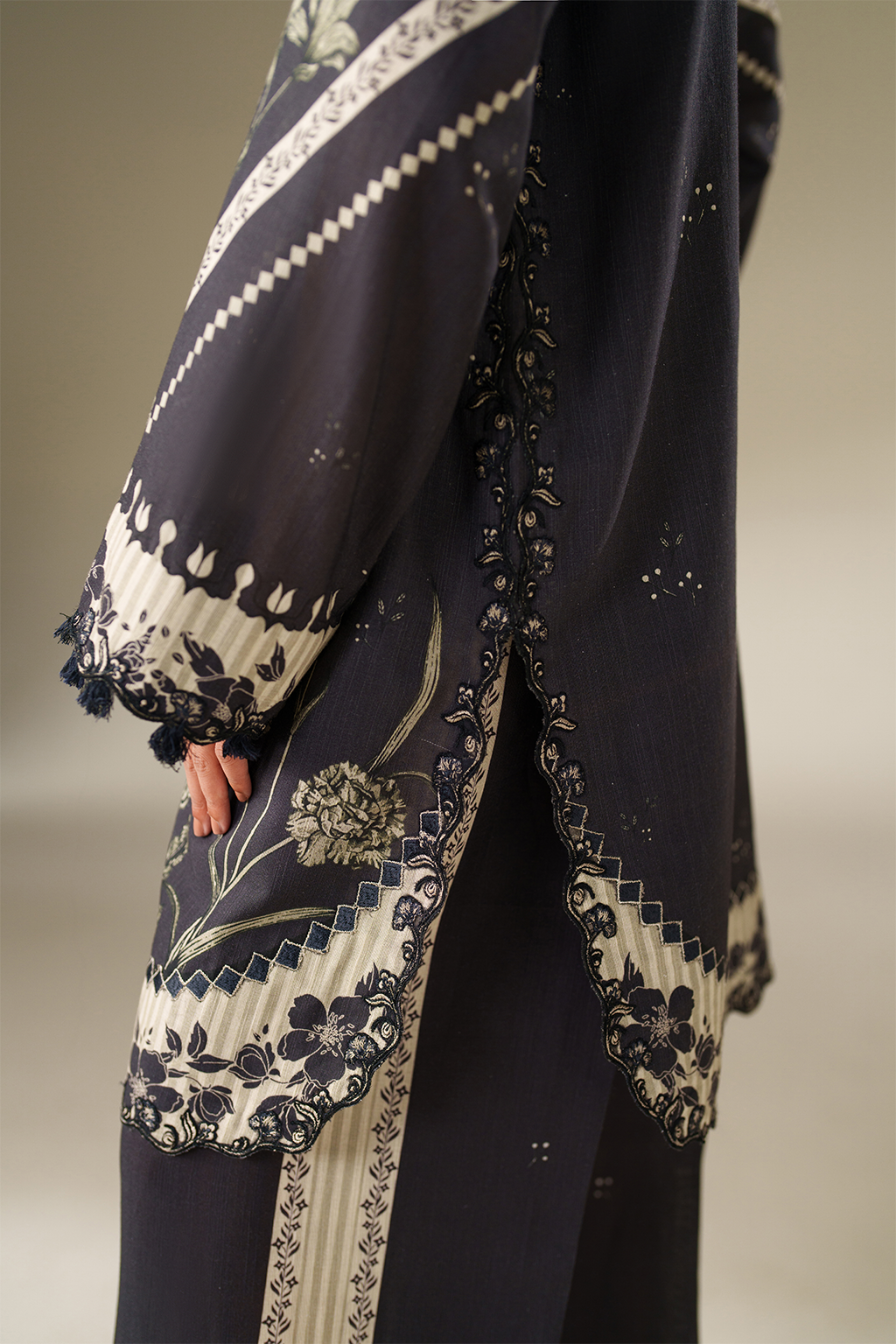 IP-341 Printed Khaddar