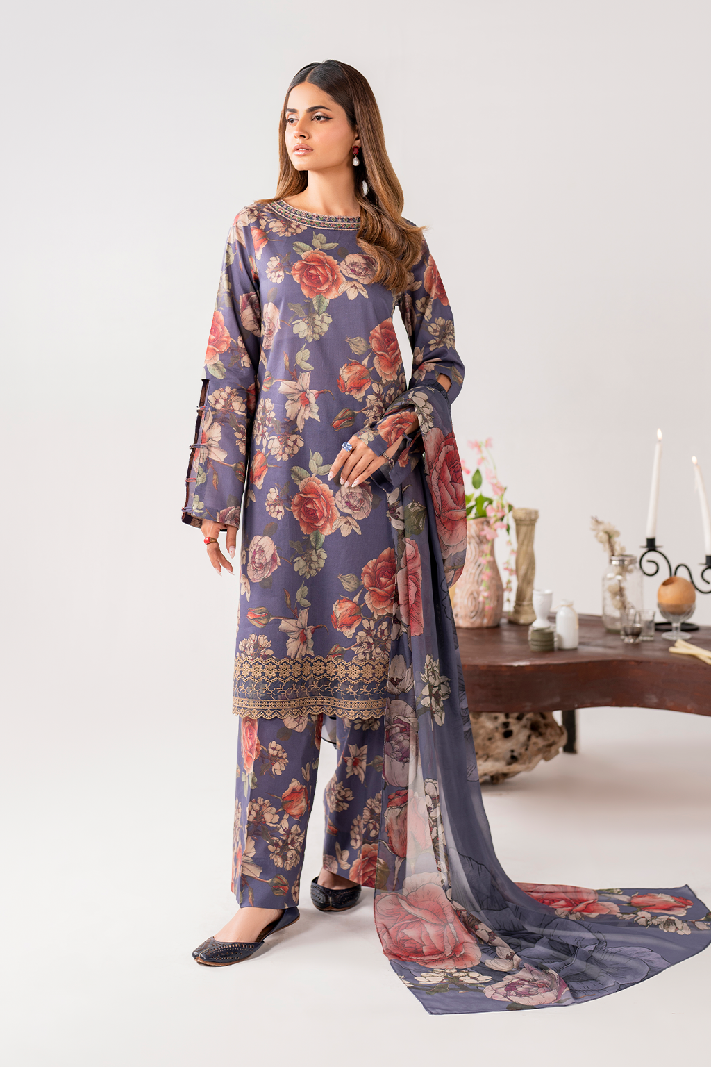 UE-267 Printed Lawn - Iznik