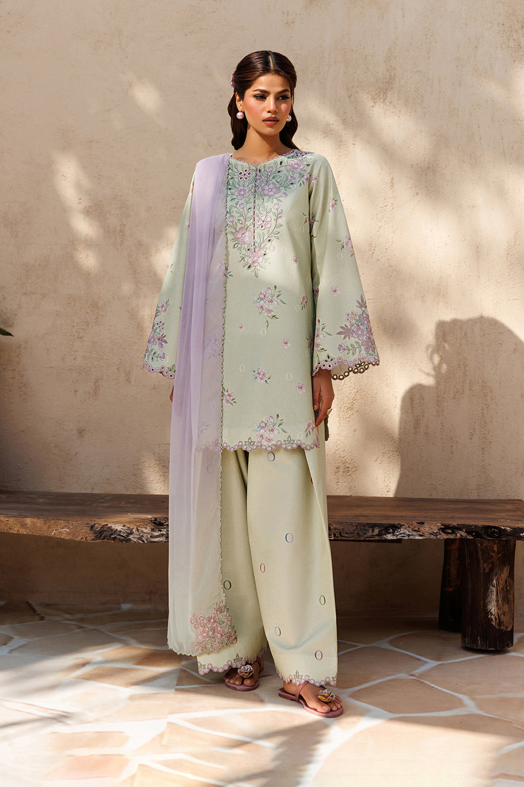 UE-665 Printed Lawn Main image