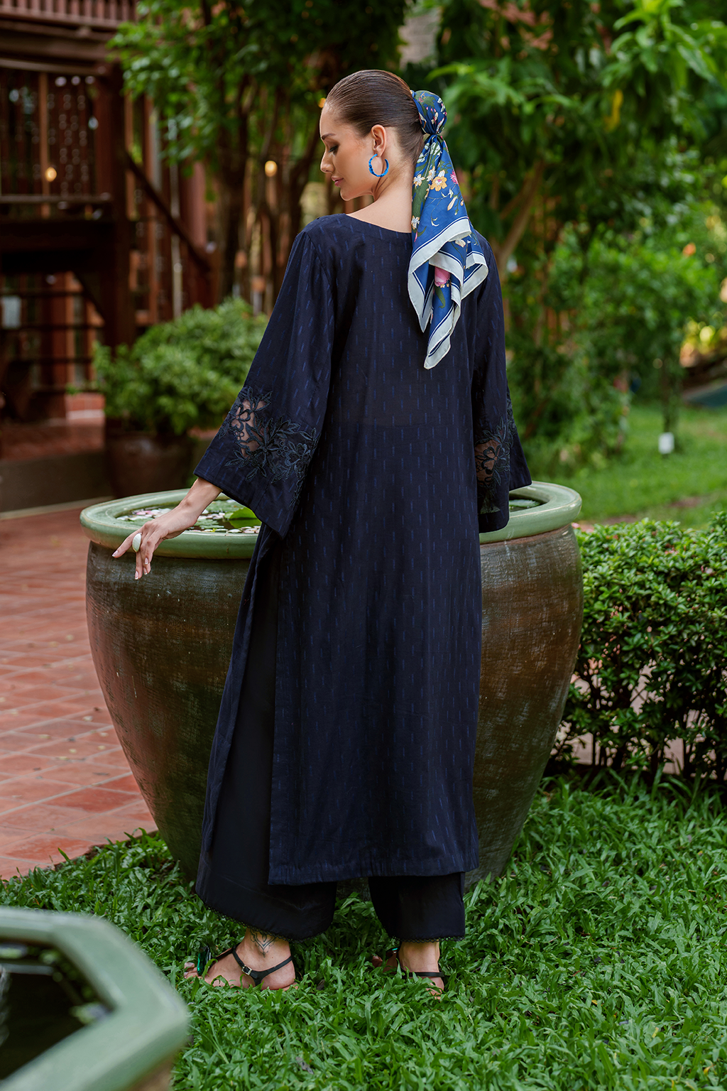 IP-332  Textured Lawn - Iznik