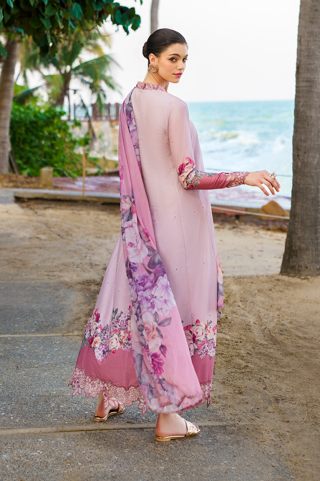 UE-217 Printed Lawn - Iznik
