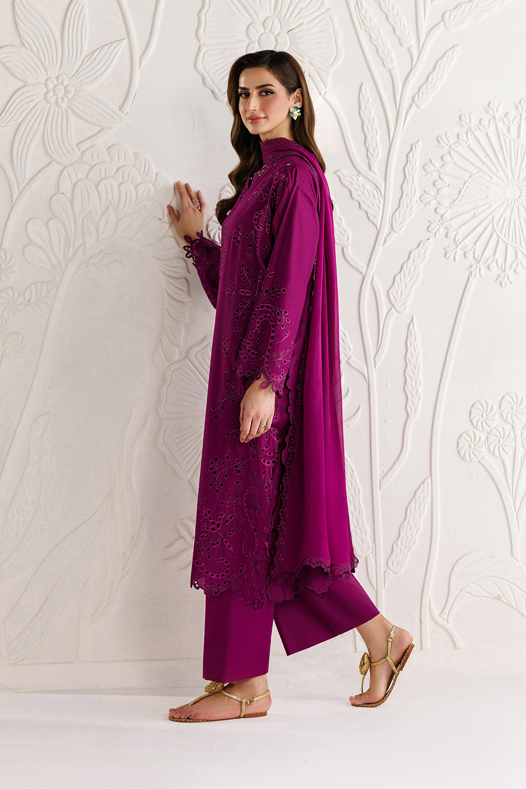 UE-678 Embroidered Lawn Secondary image