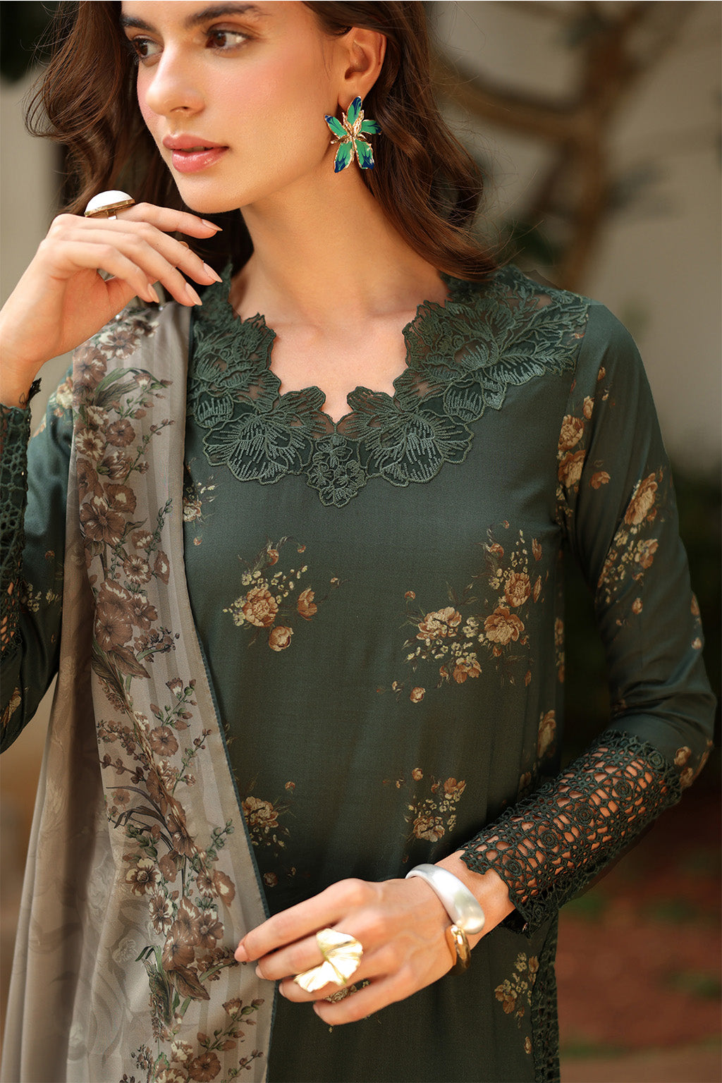 UE-489 Printed Lawn Secondary image