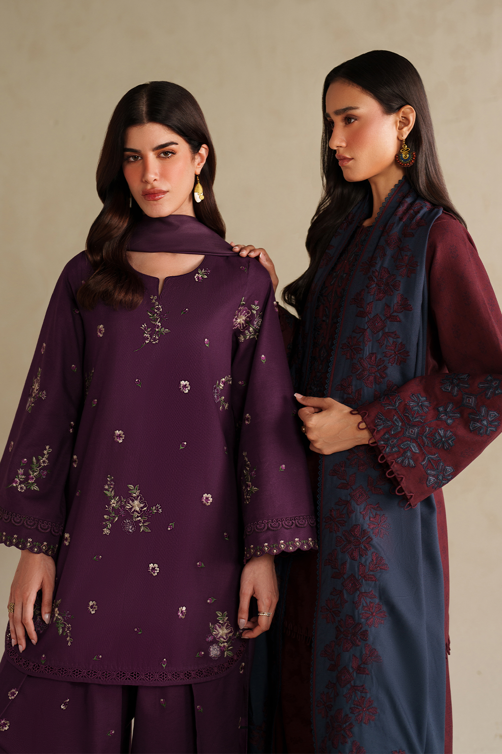 UE-576 Embroidered Khaddar - Iznik