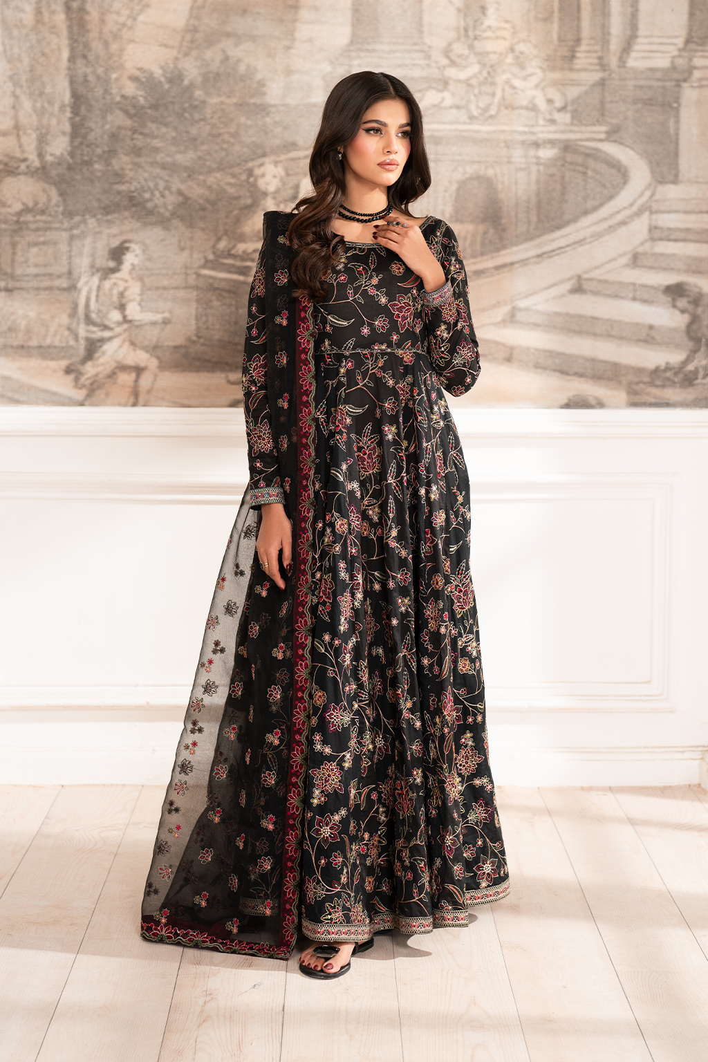 UE-204 Embroidered Lawn Main image