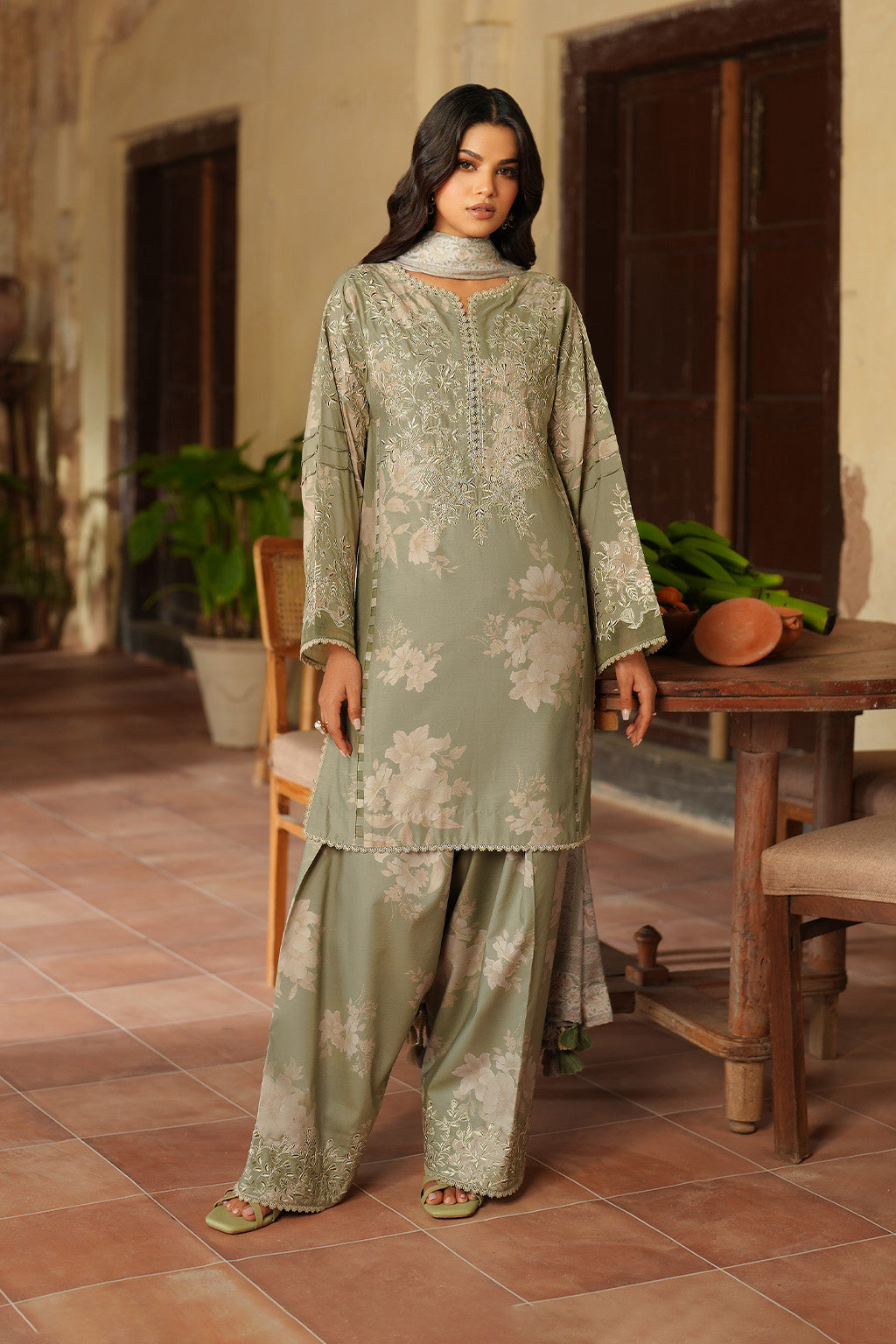 IPF-08  Embroidered Linen
