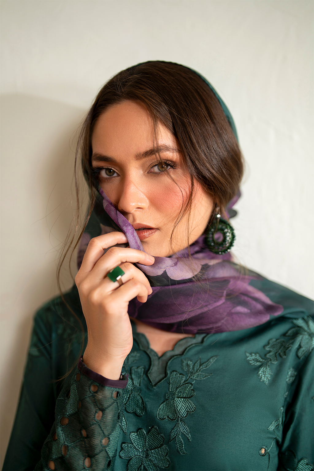 UE-468 Embroidered Lawn - Iznik