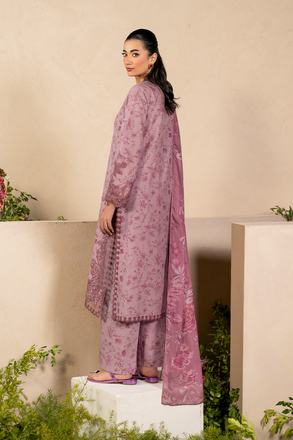 EFL-04 Embroidered Lawn