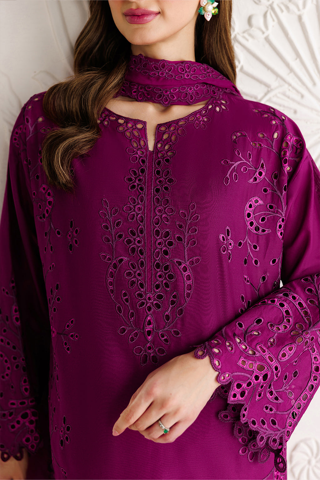 UE-678 Embroidered Lawn