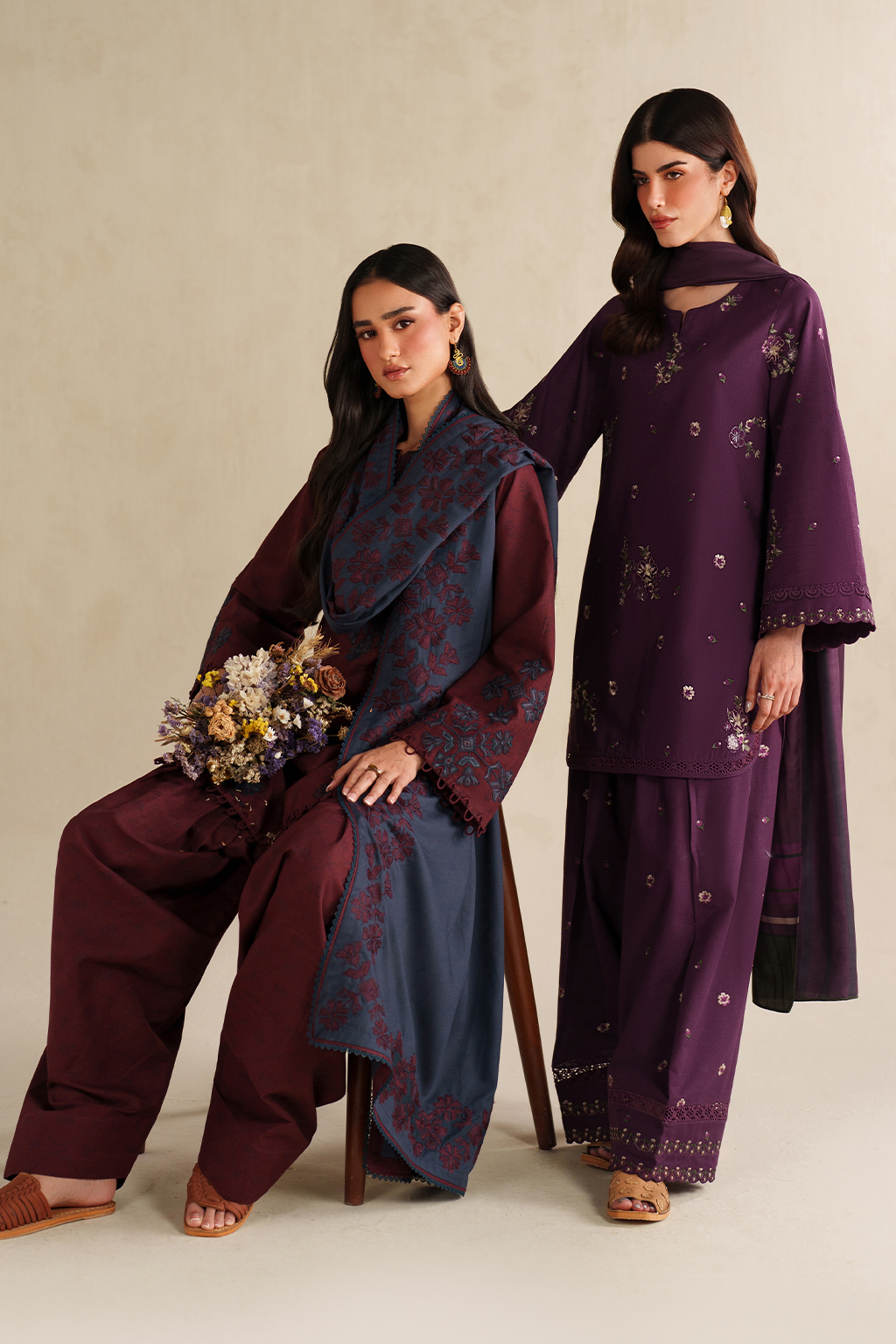 UE-576 Embroidered Khaddar - Iznik
