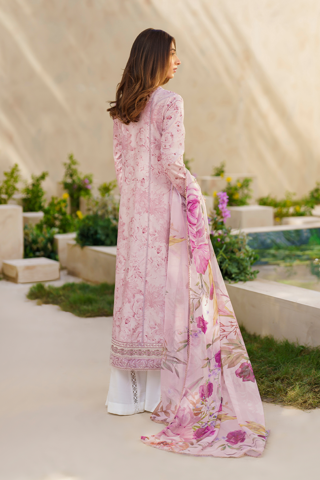 SFL-06 Embroidered Lawn - Iznik