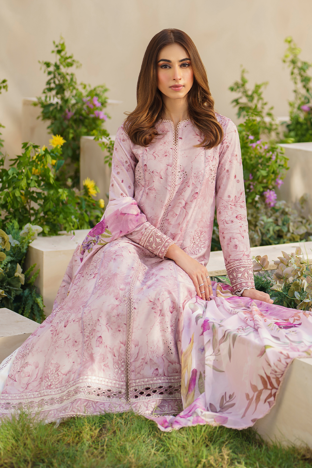 SFL-06 Embroidered Lawn - Iznik