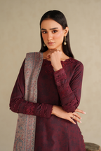 UE-590  Printed Khaddar - Iznik