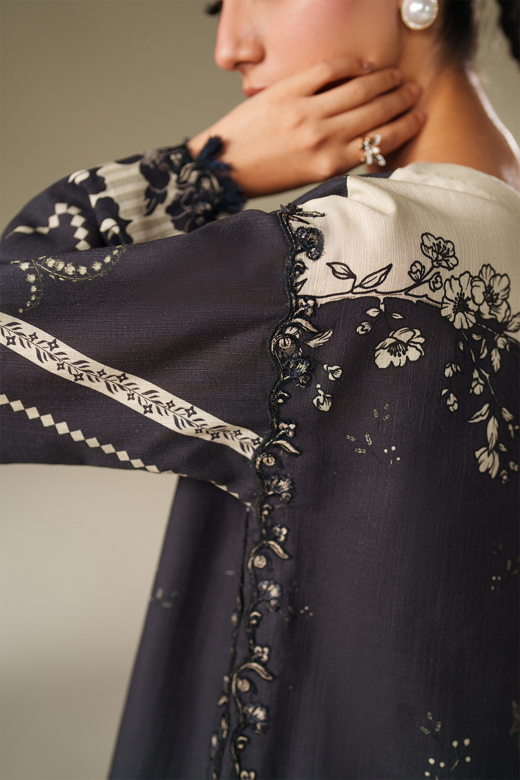 IP-341 Printed Khaddar