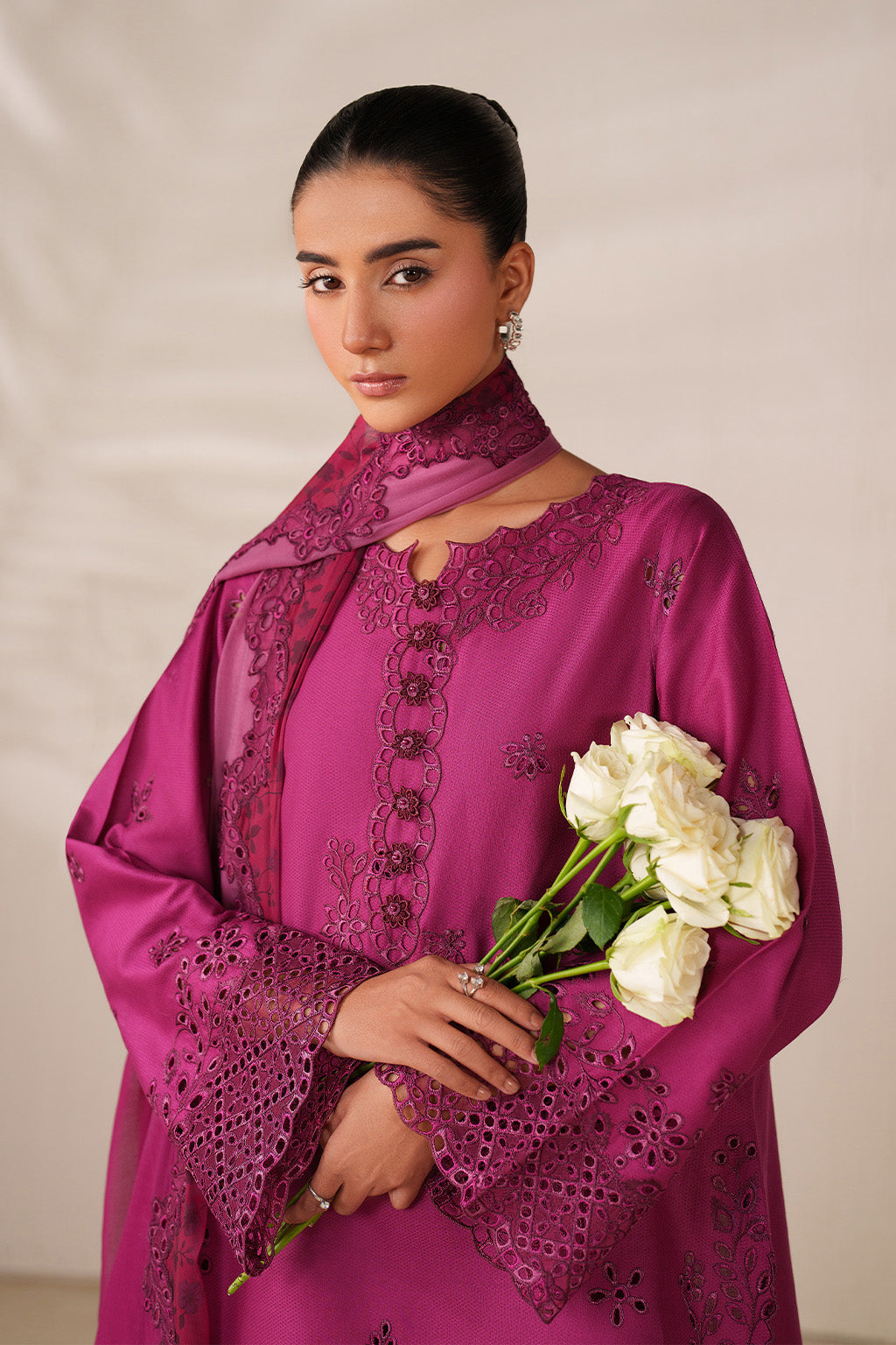 UE-593 Embroidered Textured Lawn