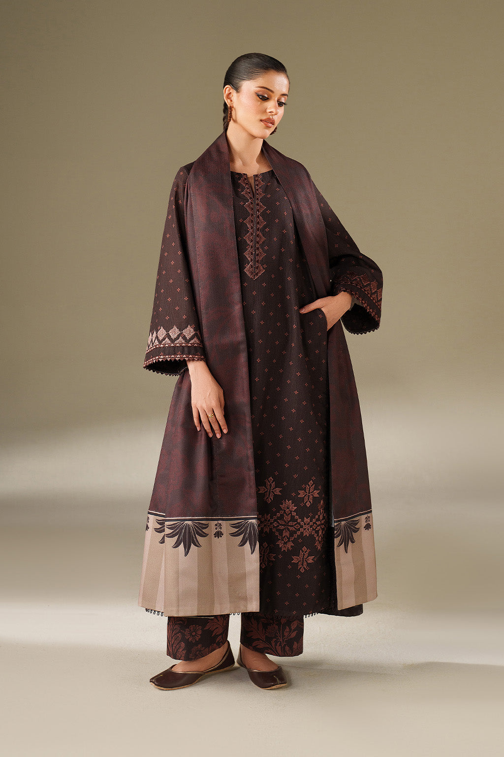 UE-559 Printed Khaddar - Iznik