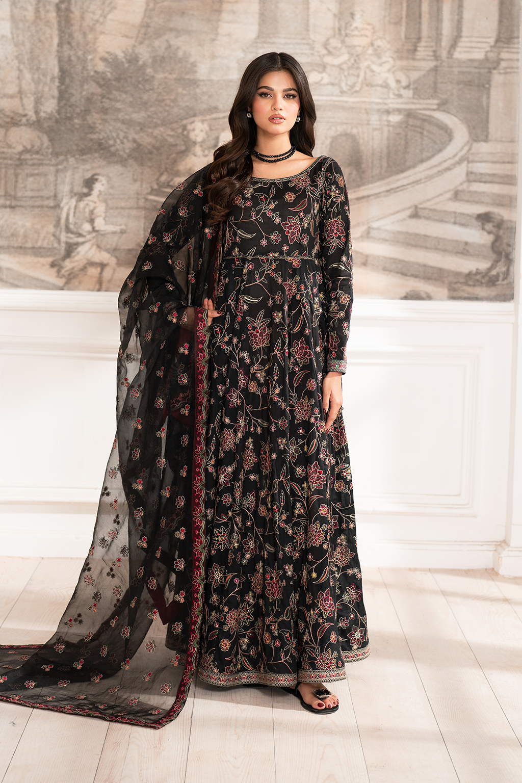 UE-204 Embroidered Lawn