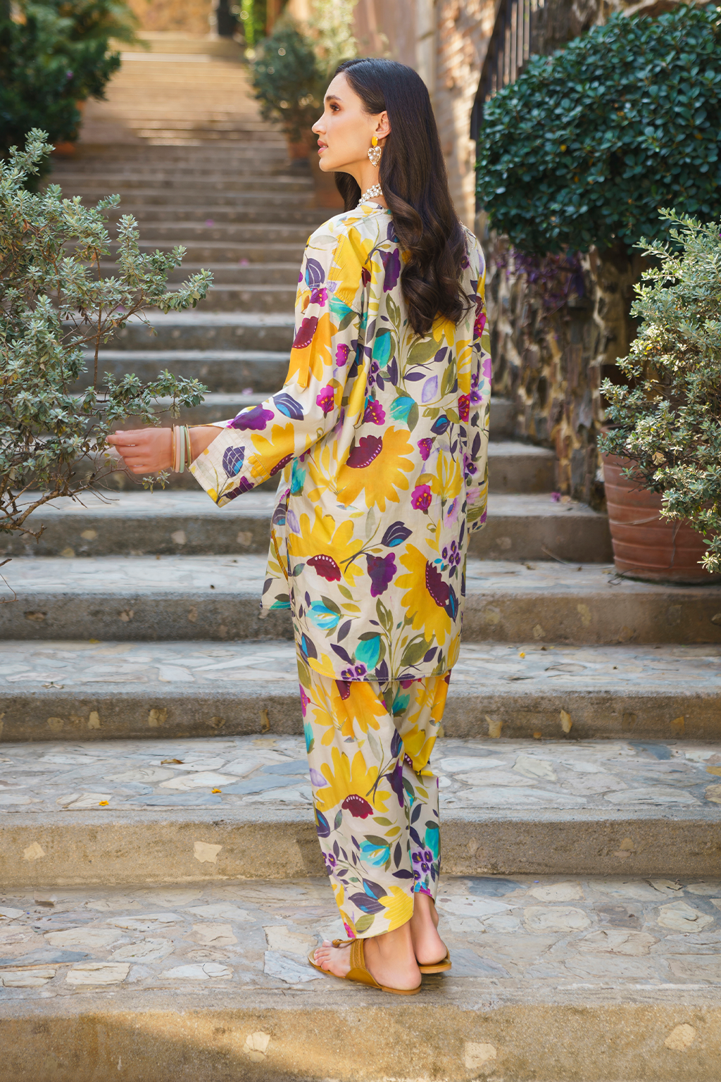 IP-229 Printed Lawn - Iznik