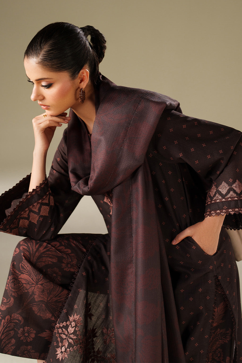 UE-559 Printed Khaddar