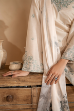 UE-485  Embroidered Lawn