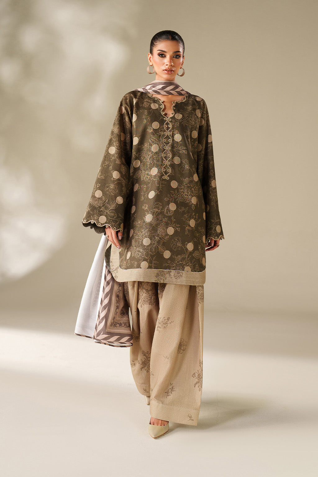 UE-565 Printed Khaddar
