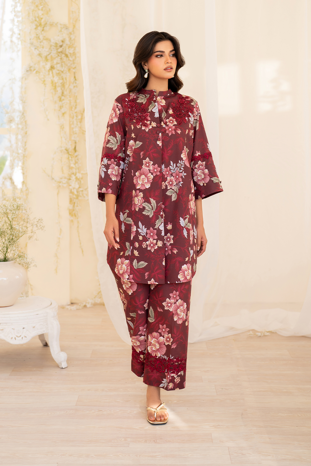 UE-439  Printed Lawn - Iznik