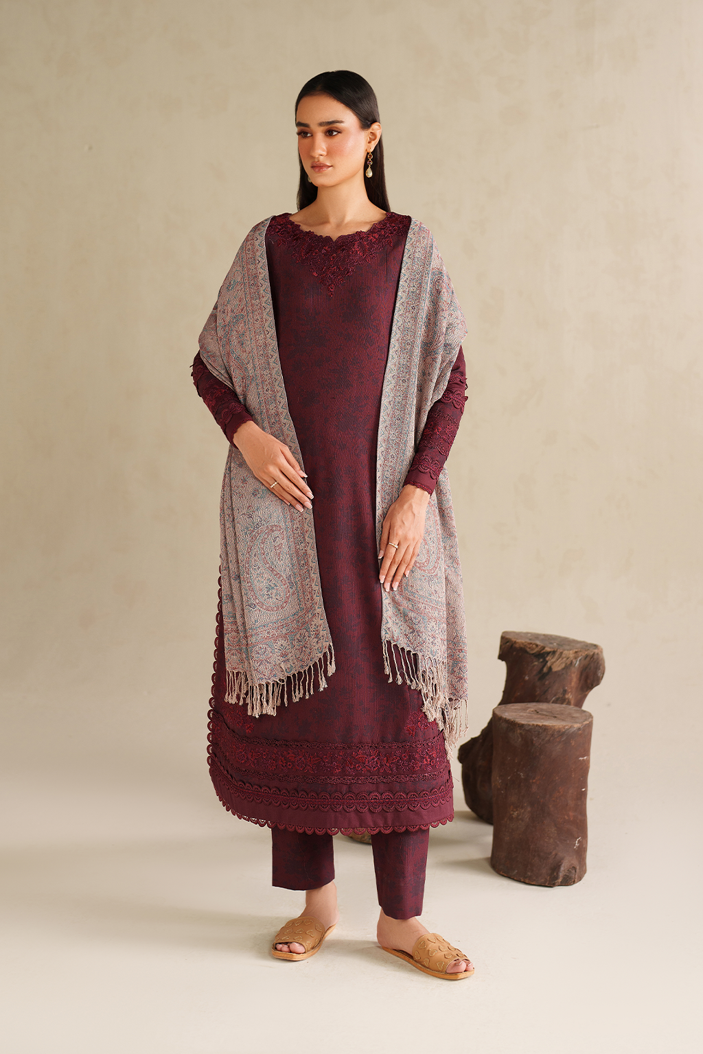 UE-590  Printed Khaddar - Iznik