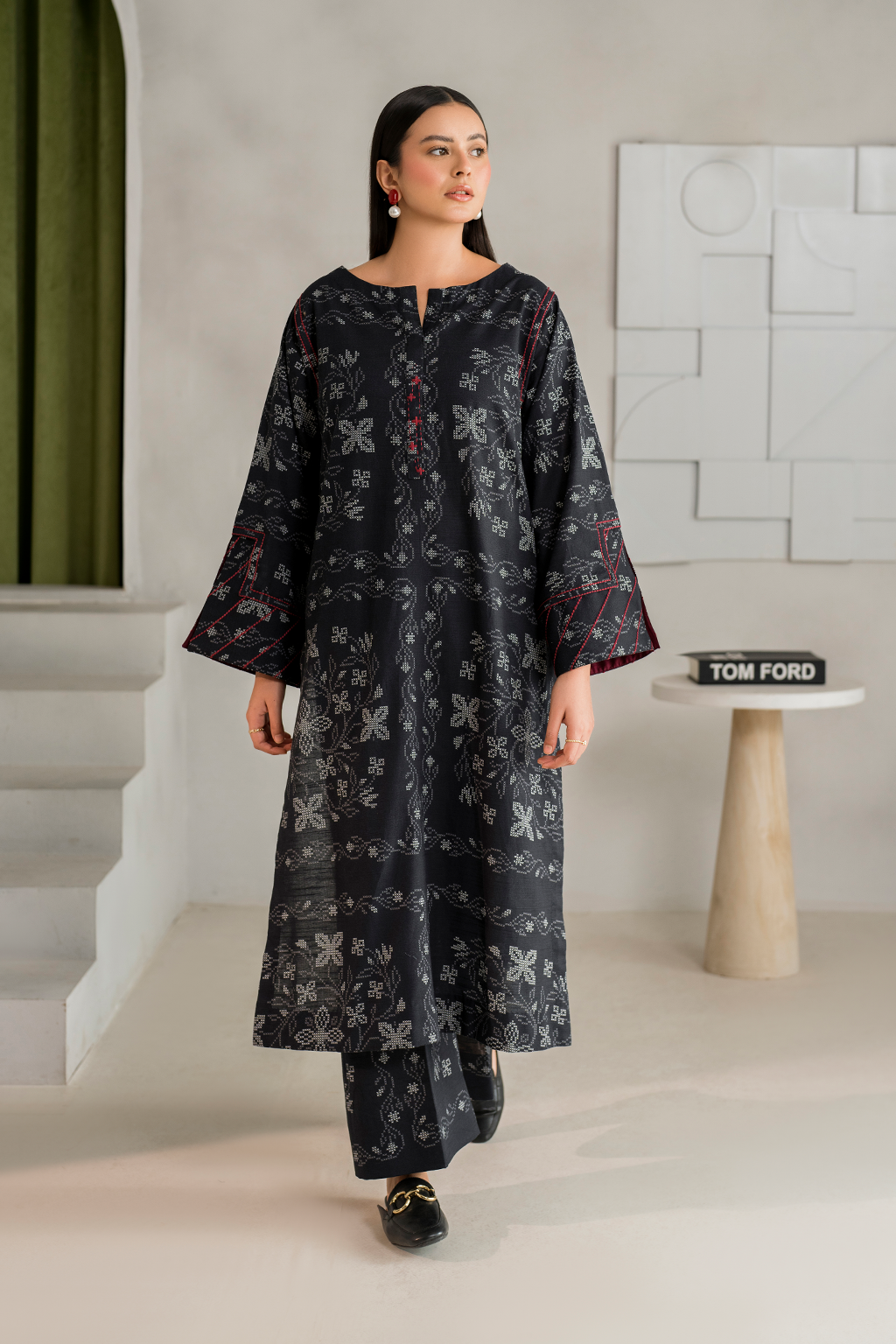 IP-260 Printed Khaddar - Iznik Main image