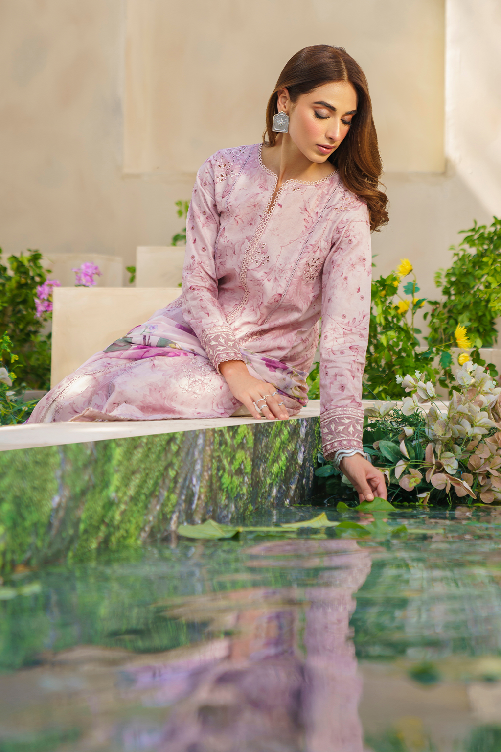 SFL-06 Embroidered Lawn - Iznik