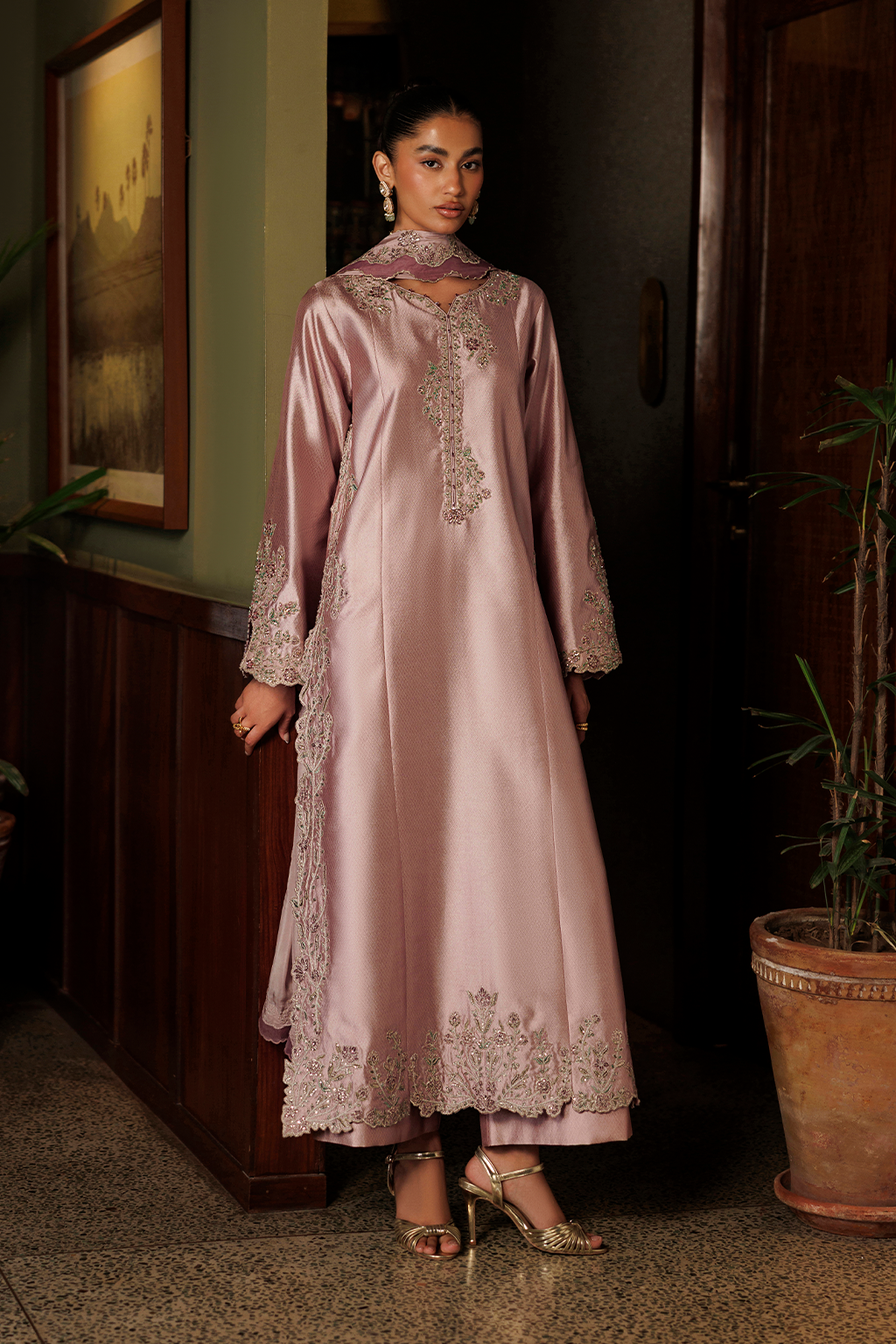 UE-719 Embroidered Jacquard Sheesha Silk Main image