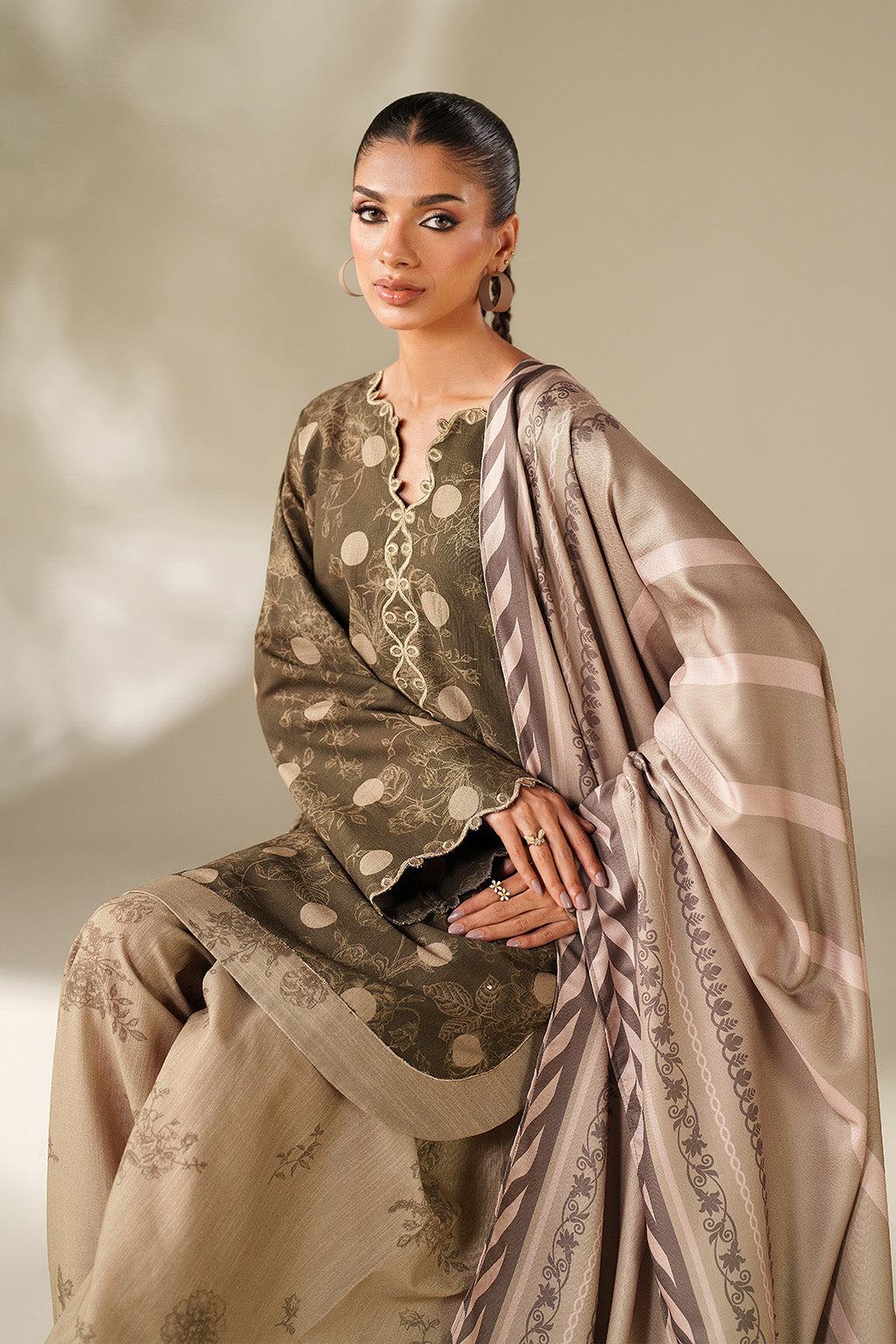 UE-565 Printed Khaddar