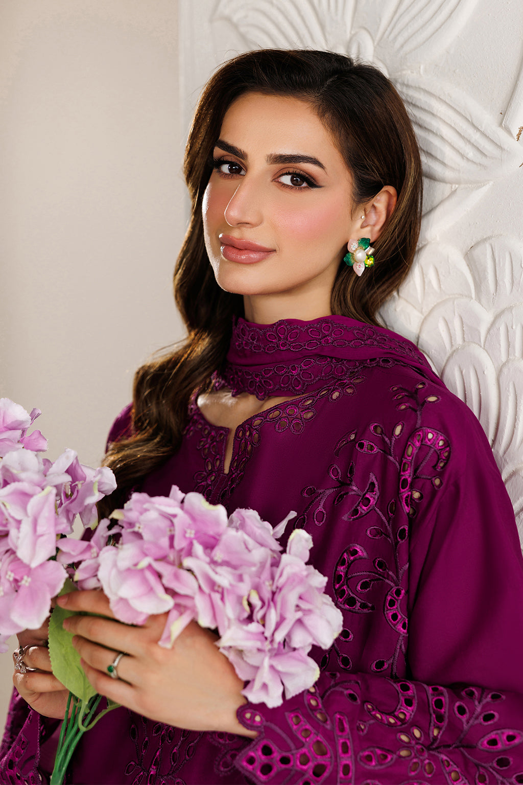 UE-678 Embroidered Lawn