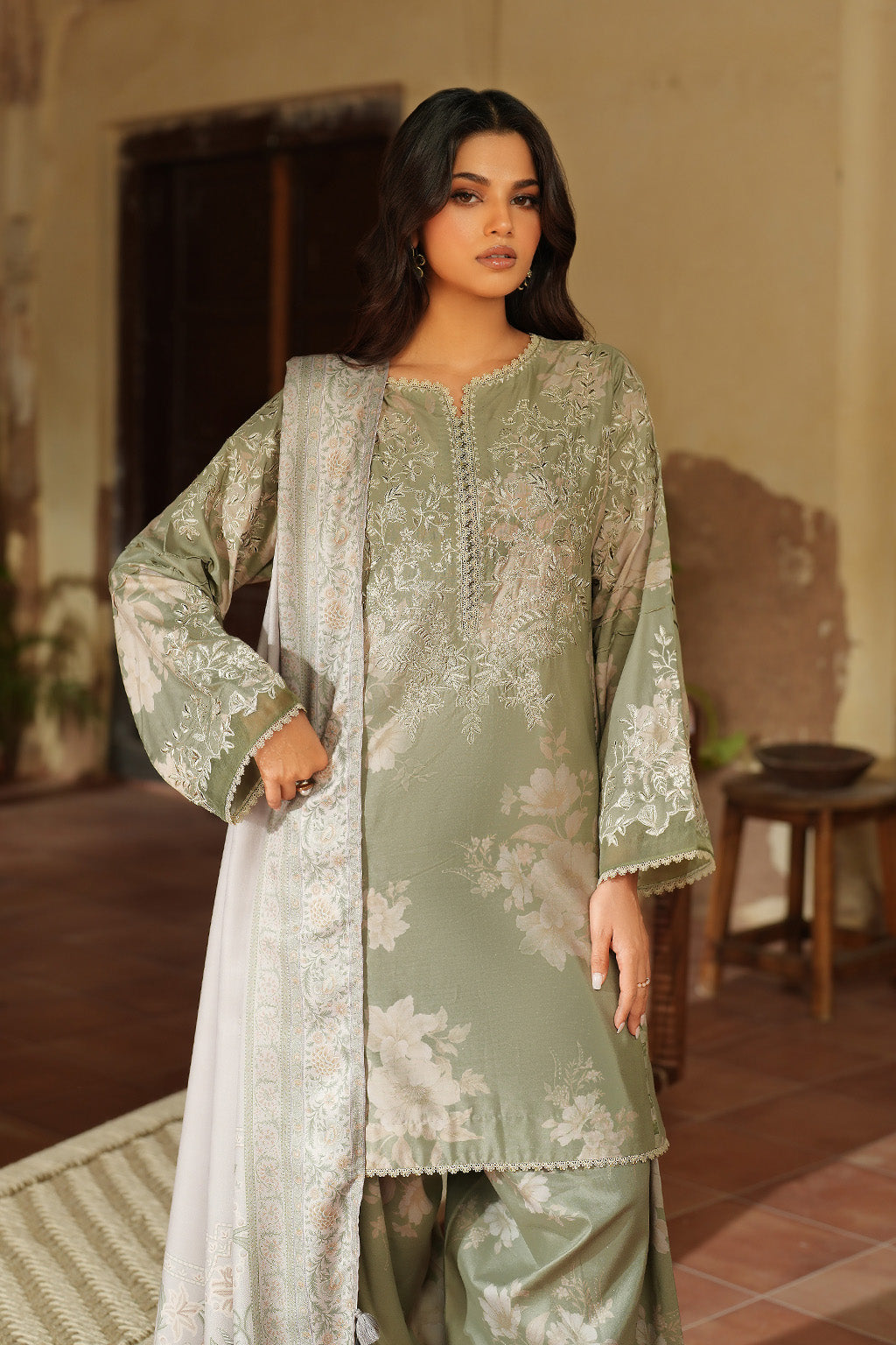 IPF-08  Embroidered Linen