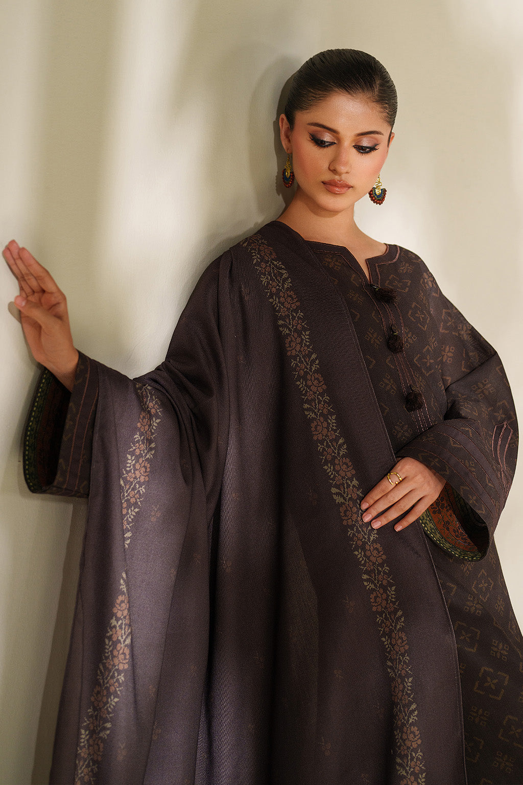 UE-564 Printed Khaddar - Iznik